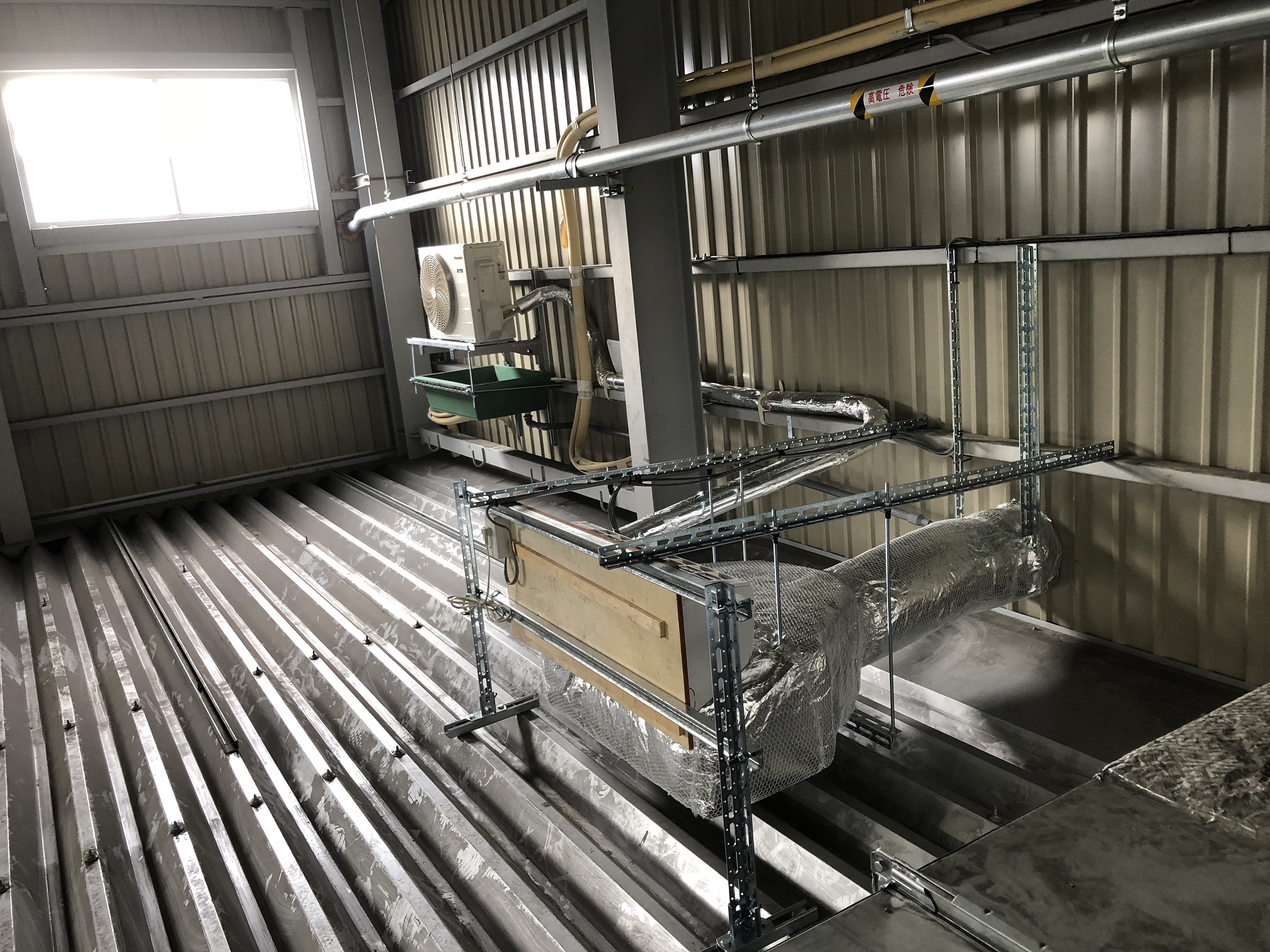 アンモニアボンベ用暖房機設置