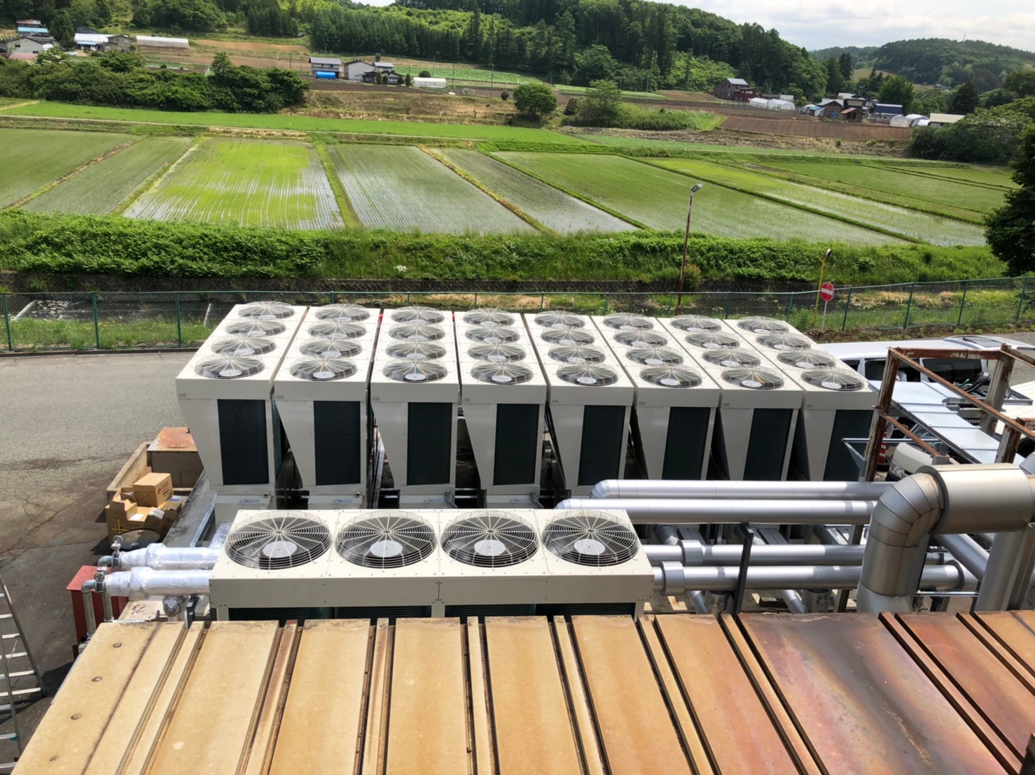 高効率モジュールチラーへの更新工事（第1期工事）