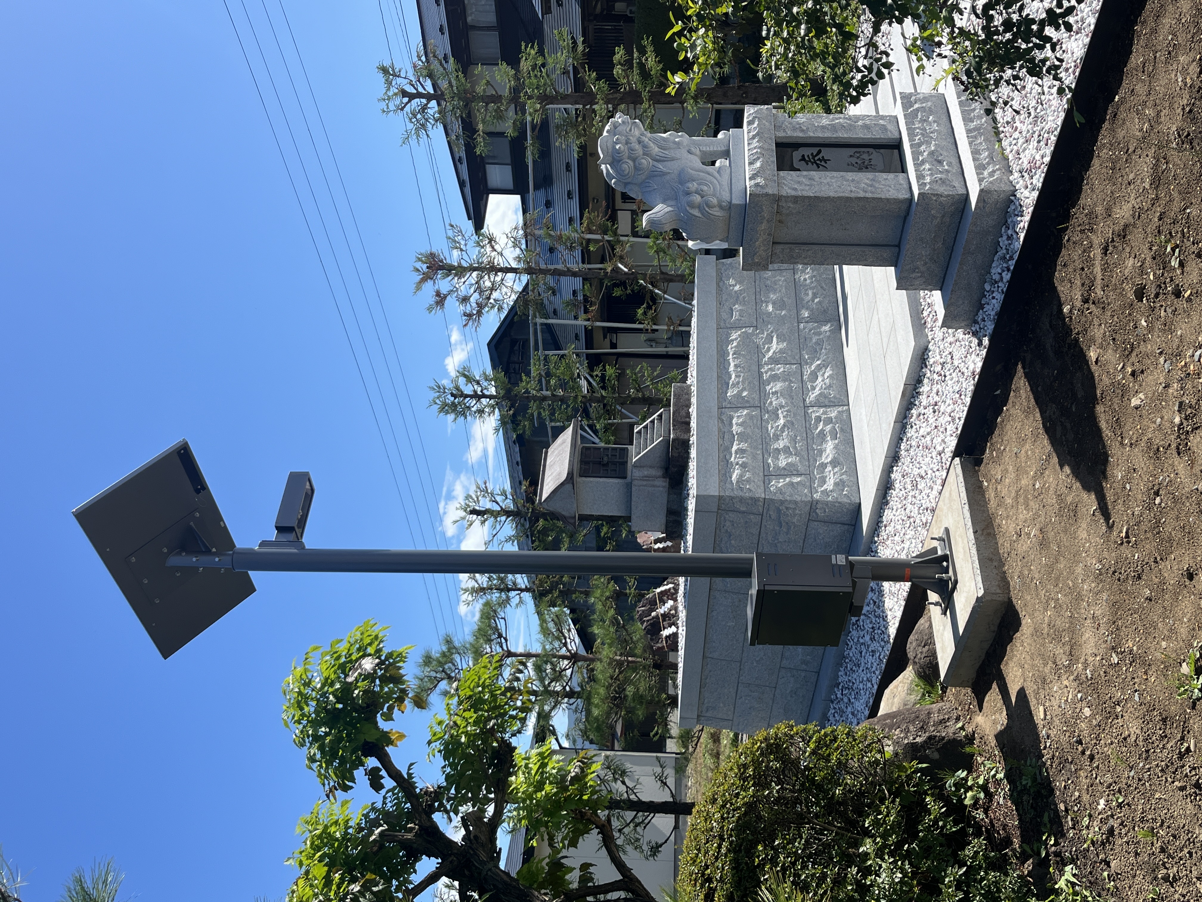 石塔用設備　太陽光電源および音声ガイド装置設置